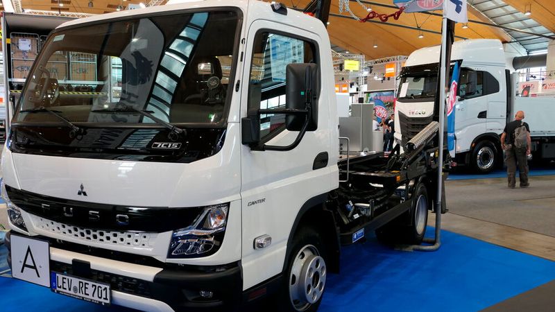 Zusätzlich hatte Heimann Fahrzeugbau Absetzkipper mit 5,5 Tonnen Hubkraft mit nach Würzburg gebracht. (Bild: Wenz | VCG)