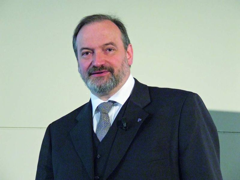 Branchenguru Dr. Ulrich Kampffmeyer brachte den Teilnehmern das „staubige Thema“ Archivierung spannend näher. (Archiv: Vogel Business Media)
