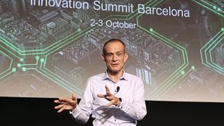 Jean-Pascal Tricoire, Chairman & CEO von Schneider Electric: „Wir verstärken nicht nur unser Klimaengagement und beschleunigen unseren Zeitplan, sondern fordern auch andere auf, mutigere Maßnahmen zur Verringerung der CO₂-Emissionen und zur Einführung nachhaltiger Geschäftspraktiken zu ergreifen, die dazu beitragen, die Voraussetzungen für eine klimaneutrale Zukunft zu schaffen.“ (Reinhold Schäfer)