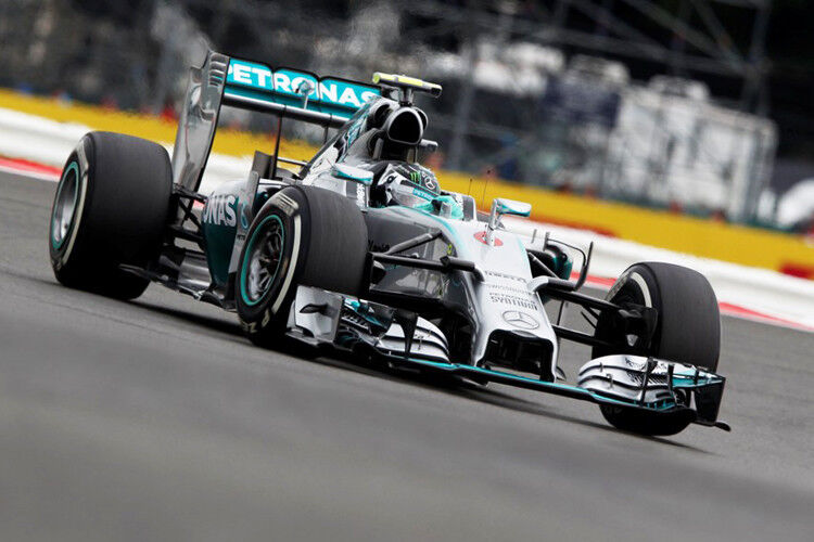 Hamilton siegte nach 52 Runden und einer Renndistanz von 306,2 Kilometern vor Williams-Pilot Valtteri Bottas und Red-Bull-Fahrer Daniel Ricciardo. (Foto: Mercedes)
