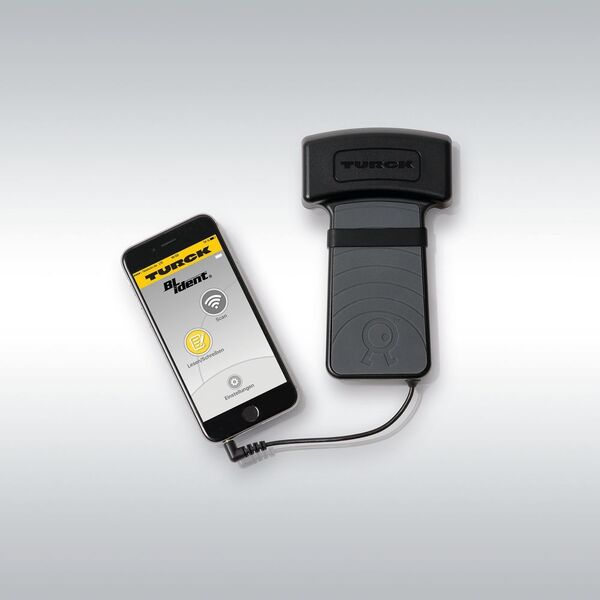 UHF-Handheld fürs SmartphoneL: Turck erweitert sein RFID-Portfolio um das UHF-Handheld PD20 mit Smartphone-Anbindung.
 (Turck)