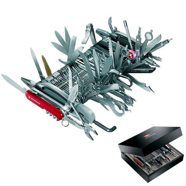 Chuck Norris und MacGyver würden sich über dieses Weihnachtsgeschenk garantiert freuen. Das „Riesen Schweizer Messer“ bietet 87 Werkzeuge und 141 Funktionen, unter anderem: Riesenklinge mit Safety-Lock-System, Dosenöffner, Zigarrenschneider, Schraubenzieher, Schäkelöffner, Spezialkingen, Holzsäge, Schlüsselring, Reibahle, Korkenzieher, Allzweck-Schraubenschlüssel. Monsterzeug bietet das 1,4 Kilogramm schwere Multifunktionswerkzeug für läppische 8.000,99 Euro an. (www.monsterzeug.de)