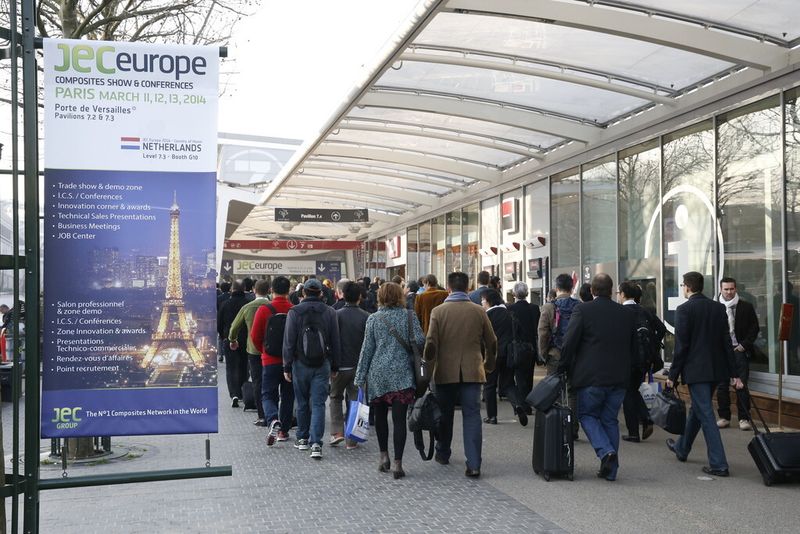 Bereits am ersten Messetag stürmten die Besucher die Eingangstore. (Bild: JEC Group)