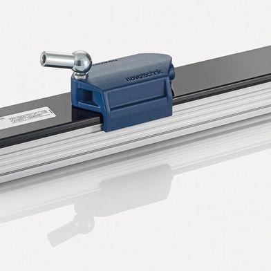 Dominik Klatt, Einkaufsleitung bei Heinrich Schümann: „Für die Positionserfassung am Verfahrschlitten suchten wir einen kontaktlosen Sensor, der möglichst genaue und reproduzierbare Messergebnisse liefert, dabei aber auch robust ist.“ (Bild: Novotechnik)