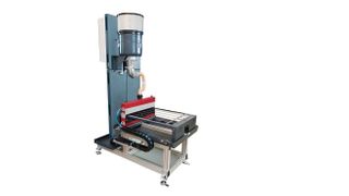 Das in der Standardausprägung ca. 2,20 x 1,60 x 1 m (H x L x B) große und rund 500 kg
schwere System Eos Move kann wahlweise fest montiert oder mit Rollen für den mobilen
Einsatz bestückt werden. (Eckardt)