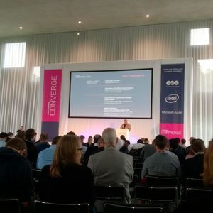 Etwa 400 Teilnehmer füllten den Vortragssaal.