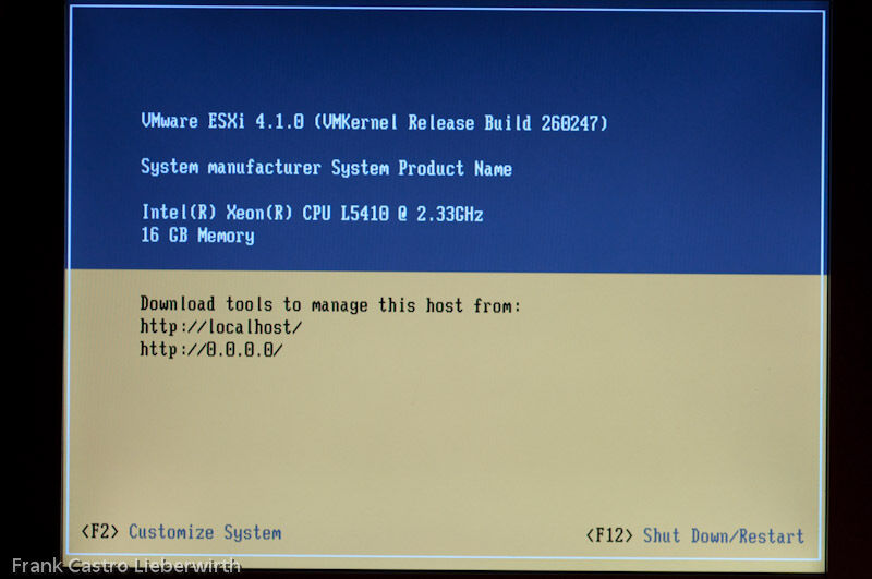 Abbildung 10: VMware ESXi 4.1 sucht sofort nach der Installation nach einem DHCP-Server. Wird keiner gefunden, müssen per Eingabe die Netzwerkdaten eingegeben werden. Die Administration erfolgt „schlank“ ohne grafische Animationen. (Archiv: Vogel Business Media)