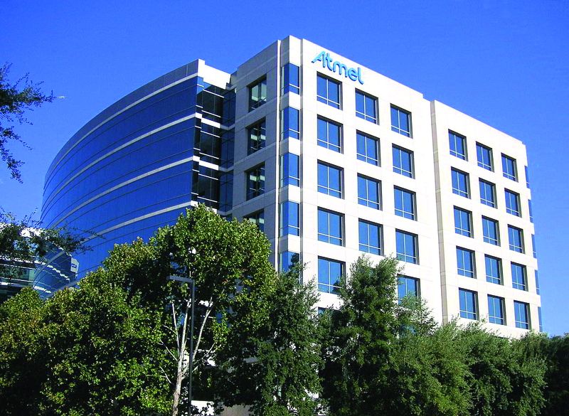  (Atmel-corporate-headquarters San-Jose 2013.jpg / Paul Rako, Wikimedia Commons / CC BY-SA 3.0)