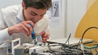 Robotik, Medizintechnik oder KI: die Jungforscher schrecken vor keinem Thema zurück.  (Bild: Christian Wese)