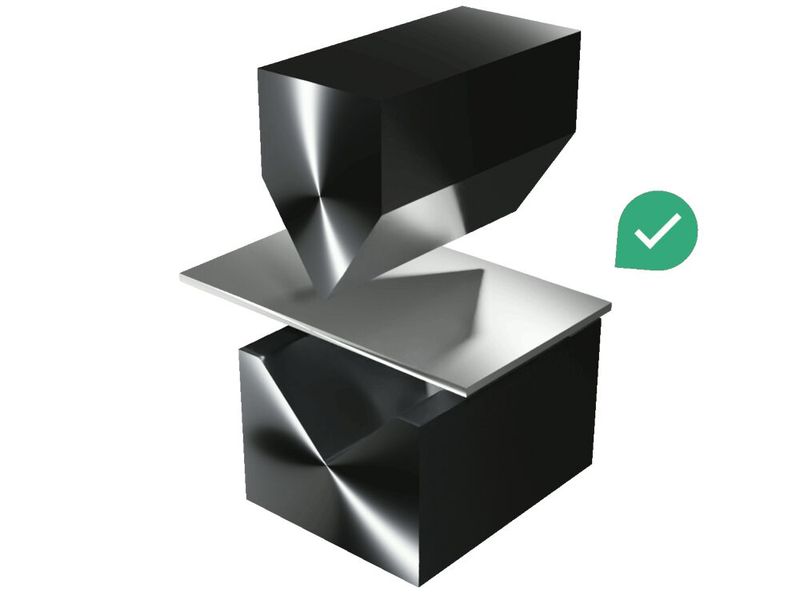 Aufgrund des werkzeugbedingten Mindestmaßes kann das Werkstück nur dann prozesssicher gebogen werden, wenn die Mindestschenkellänge nicht unterschritten wird.  (Bild: Optimate)