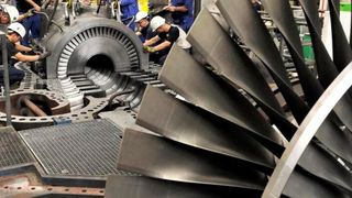 Die Wirtschaftsprüfungs- und Beratungsgesellschaft PWC hat deutsche Maschinenbauer befragt, wie sie sich gegen die herrschenden Probleme wappnen, um diese zu überstehen. Dabei kam folgendes heraus ... (Bild: dpa)