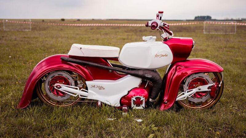 Auch sie gehören inzwischen in Essen dazu: Motorräder. Mobilität ist eben vielfältig. Tuning auch. (Bild: Messe Essen)
