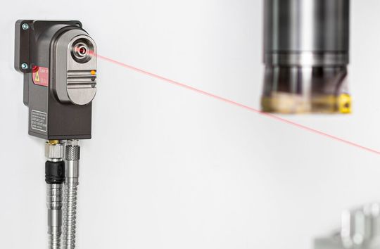 Mit dem laserbasierten Werkzeugmess-System LC53-Digilog erweitert Blum-Novotest die Grenzen bei der Qualitätssicherung von Zerspanungsprozessen direkt im Bearbeitungszentrum. Lesen Sie hier, was sich die Experten vom Bodensee haben einfallen lassen. Mit dem laserbasierten Werkzeugmess-System LC53-Digilog erweitert Blum-Novotest die Grenzen bei der Qualitätssicherung von Zerspanungsprozessen direkt im Bearbeitungszentrum. Lesen Sie hier, was sich die Experten vom Bodensee haben einfallen lassen.