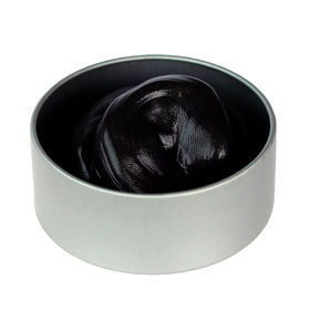 Passt prima unter den Weihnachtsbaum! Monsterzeug.de bietet die Intelligente Knete für 9,95 Euro an. Sie ist eine tolle Beschäftigung für Kinder und Erwachsene und wird dank ihrer vielfältigen Eigenschaften und der Tatsache, dass sie praktisch nicht austrocknet, niemals langweilig. (Monsterzeug)