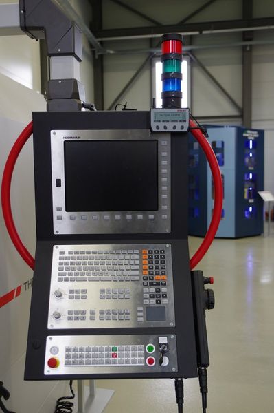 La commande Heidenhain iTNC 530 permet une programmation à la machine sans difficulté grâce à sa convivialité et sa puissance. (Image: MSM)