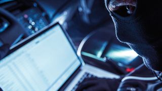 Hackern sei Dank hat mit FCA der erste Autobauer die Diagnosezugänge zu seinen Fahrzeugen via OBD dicht gemacht – weitere folgen. Hersteller von Multimarken-Diagnosegeräten und freie Werkstätten müssen sich darauf einstellen.  (Bild: © Tomasz Zajda - stock.adobe.com)