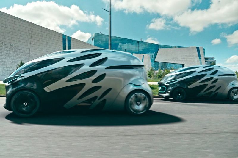 In weniger als drei Minuten soll sich die Konzeptstudie von einem Personentransporter... (Mercedes-Benz)