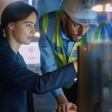 KI wird bei der Beschaffung von Zeichnungsteilen zur technischen Entscheidungshilfe. (Bild: AdobeStock 419880437 (002))