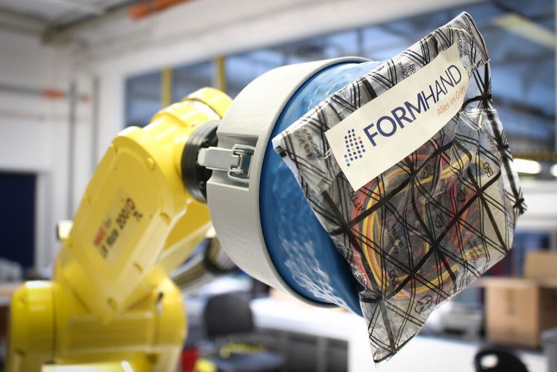 Die FORMHAND Automation GmbH bieten technisch neuartige Greifer und Dienstleistungen für eine hochflexible Handhabung an. (FORMHAND Automation GmbH)