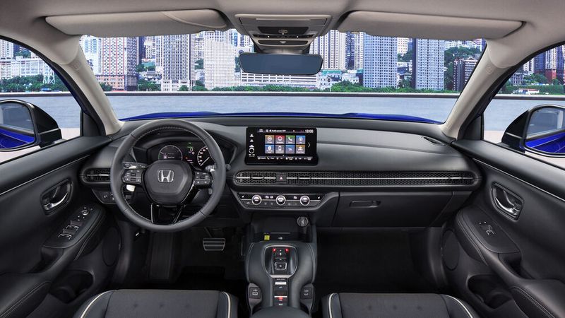 Im Innenraum des SUV setzt Honda Soft-Touch-Materialien ein. (Bild: Honda)