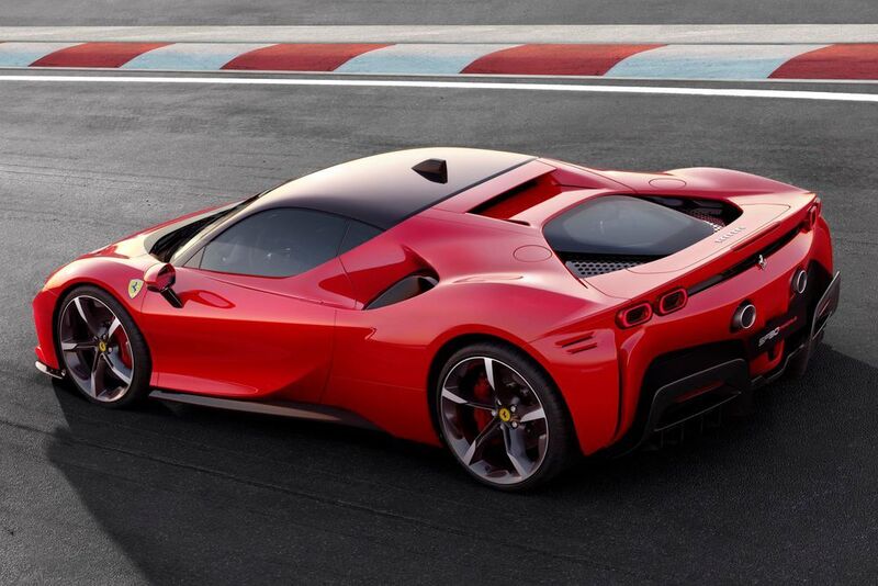 Unter der aerodynamisch optimierten Blechhaut stecken vier Motoren mit 1.000 PS. (Ferrari)