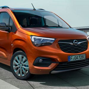 Opel darf nun den Hochdachkombi Combo Life als neuesten Vertreter der Stromer-Familie vorstellen.(Bild:  Opel)