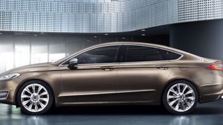 Vignale heißt die neue und gehobene Ausstattungslinie von Ford. Auf der IAA ist sie erstmals am Beispiel des Mondeos zu sehen. (Foto: Ford)