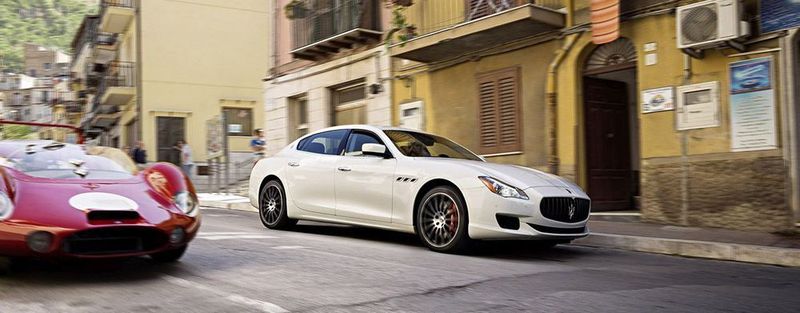Die Modelle Quattroporte und Ghibli werden teilweise mit 89 neuen Robotern gefertigt. (Bild: Maserati)