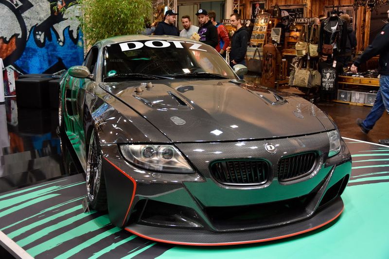 Die Alcar-Marke Dotz feierte in Essen die Weltpremiere des Projectcars „DD2.JZ“. (Simon / »kfz-betrieb«)