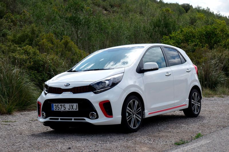 Dank des längeren Radstands ist der Platz im Innenraum gewachsen. Und zwar nicht nur für die Passagiere ... (Wehner / kfz-betrieb)