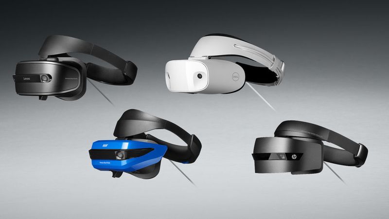 Mixed-Reality-Headsets für Windows 10: Lenovo Explorer, Acer Windows Mixed Reality Headset, Dell Visor und das HP Windows Mixed Reality Headset von HP. Das Visier mit den Displays kann bei den Brillen einfach nach oben geklappt werden. (Microsoft)