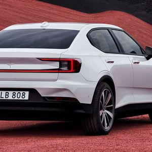 Die Single-Motor-Variante startet preislich bei 41.930 Euro. (Bild:  Polestar)