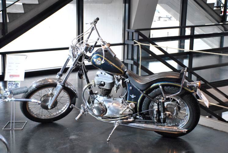 Dieser Umbau liegt vermutlich schon einige Jahre zurück: eine Horex im Easy-Rider-Stil. (Dominsky/»kfz-betrieb«)