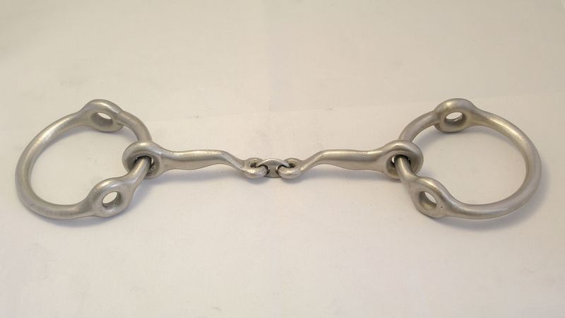 Mors de cheval, fabriqué par méthode additive. C'est un ensemble absolument impossible à réaliser par usinage conventionnel. (3D Precision)