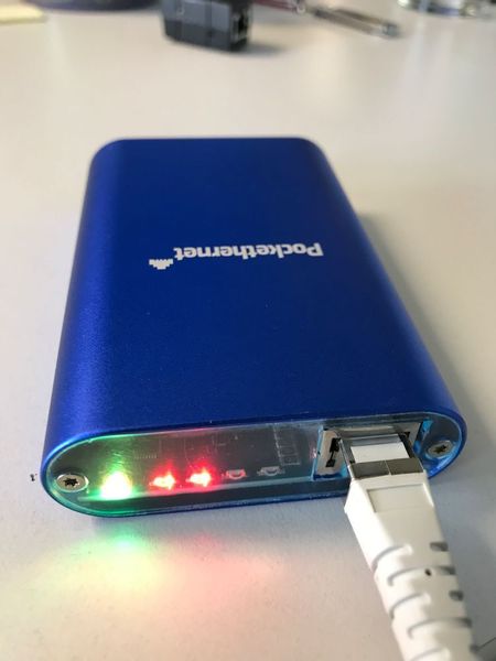 Während verschiedene Test durchlaufen werden, signalisieren die den Adernpaaren zugehörigen LEDs die Messergebnisse. (VIT)