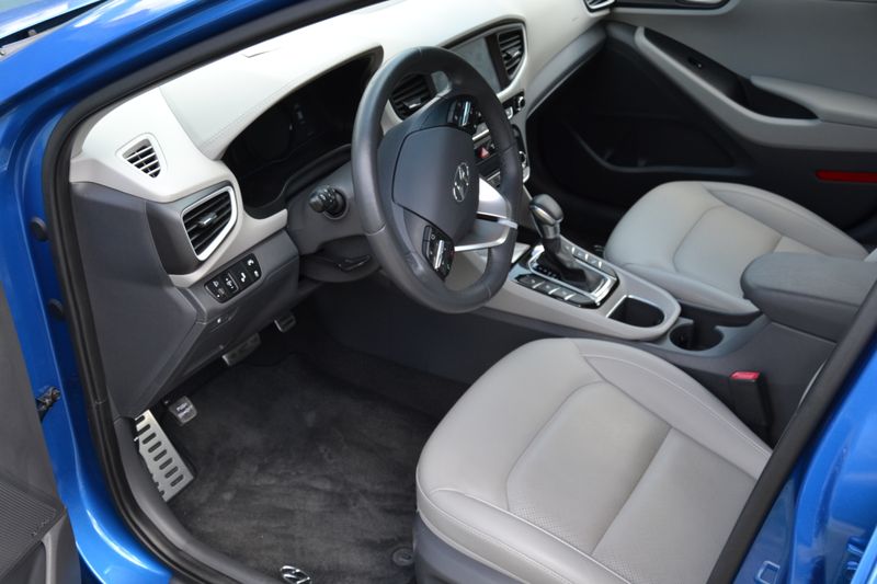 Für das Modell wurde eigens ein Sechsgang-Doppelkupplungsgetriebe mit der Bezeichnung 6DCT entwickelt. Der Fahrer kann zwischen den Modi Sport und Eco wählen. (Michel/»kfz-betrieb«)