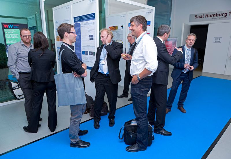 Eindrücke von der Werkstoffwoche Dresden 2015. (Bild: Werkstoffwoche Dresden)