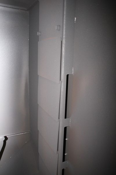 Bild 19: Platten aus Manganstahl schützen die Anlage vor dem Verschleiß durch das Strahlmittel. (Bild: Itasse)