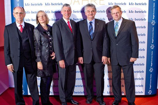 Ingo Meyer (ehemals ZDK und BFC), Antje Woltermann (ZDK), Rüdiger Semper (TAK ), Hermann Schenk (GTÜ), Frank Haydt (Kwasny) (Archiv: Vogel Business Media)