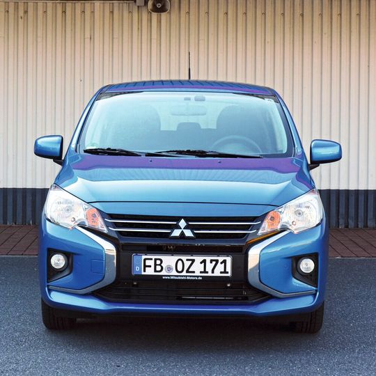 Der Mitsubishi Space Star ist das perfekte Stadtauto für Privatpersonen wie auch für Liefer- und Pflegedienste. Der Mitsubishi Space Star ist das perfekte Stadtauto für Privatpersonen wie auch für Liefer- und Pflegedienste.