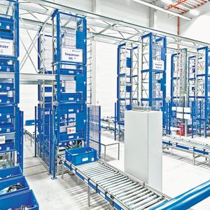 Ein Sequenzer pro Montagelinie sortiert die Behälter für den Just-in-sequence-Transport vor.