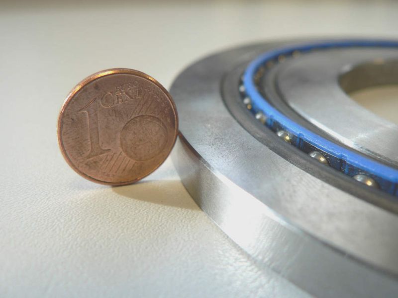 Äußerst kompakt:  Das Lagerelement LEG eignet sich für kleinste Einbauräume. (Archiv: Vogel Business Media)