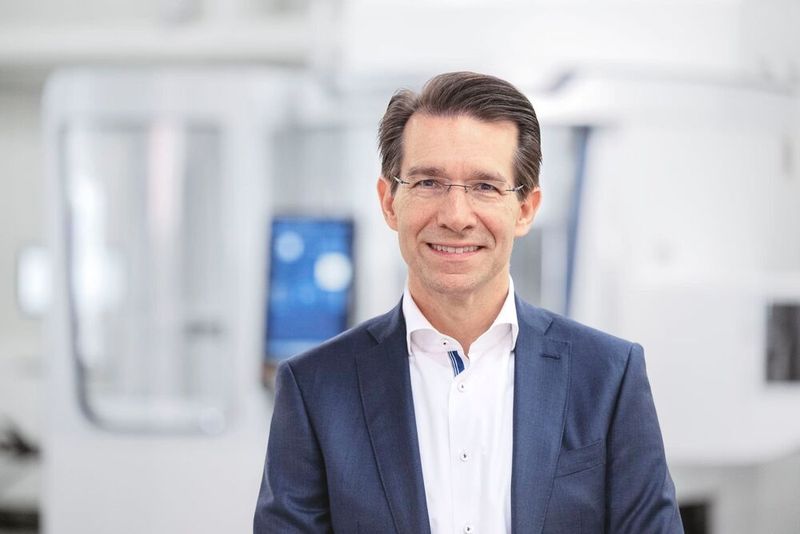 Dr. Christoph Müller-Mederer, CEO of  Walter Maschinenbau, main sponsor of the  event, sees “Grinder of the Year” as the  ideal platform for the promotion of modern  grinding technology.   (Source: Walter Maschinenbau)