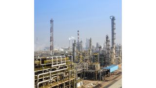 Die BASF will eine neue World-Scale-Anlage zur Herstellung von Spezialaminen in China bauen. Der Verbundstandort Nanjing besitzt mit 220 Hektar Fläche knapp ein Drittel der Größe des Standorts Ludwigshafen. Dort soll die neue Anlage 2015 in Betrieb gehen. (Bild: BASF / Detlef W. Schmalow)