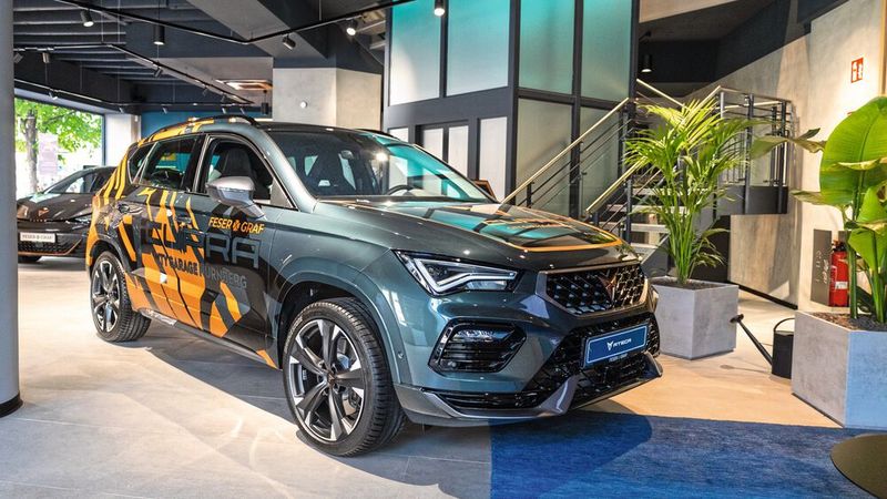 Drei Fahrzeuge haben Platz im Ausstellungsraum. (Bild: Feser-Graf)