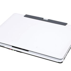 Das Agando-Notebook ist in edlem Weiß lackiert.