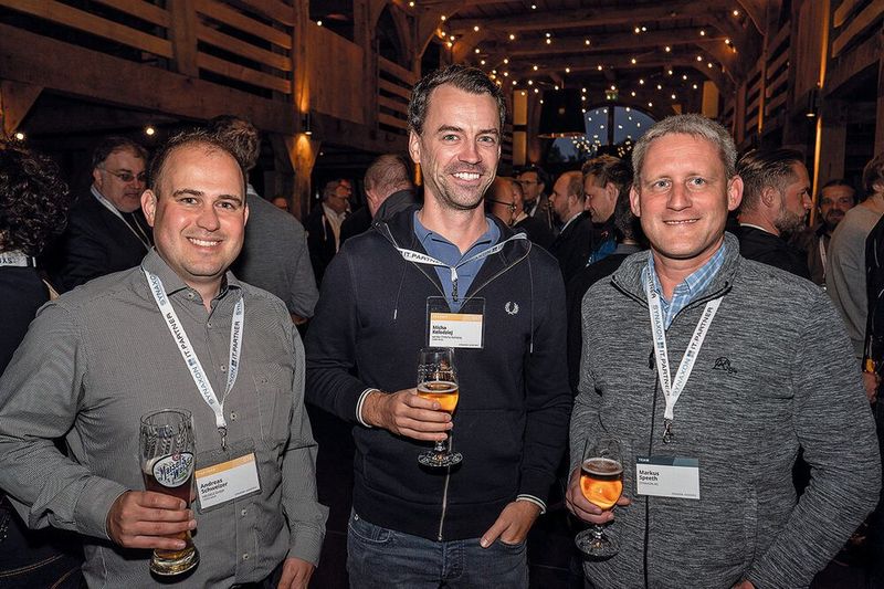 V. l.: Andreas Schweizer (Heldele), Micha Kolodziej (We like IT Micha Kolodziej), Markus Speeth (Synaxon) (Bild: Valentin Diehl)