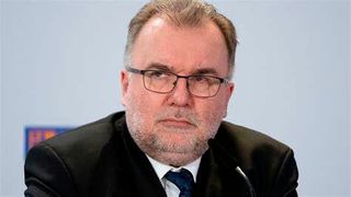 So geht es nicht weiter! Siegfried Russwurm, Präsident des BDI, sieht die Ampel-Regierung in der Pflicht, die deutsche Industrie sinnvoller zu unterstützen. Lesen Sie hier, was sich dazu auf der Hannover Messe 2024 getan hat ... (Bild: BDI)
