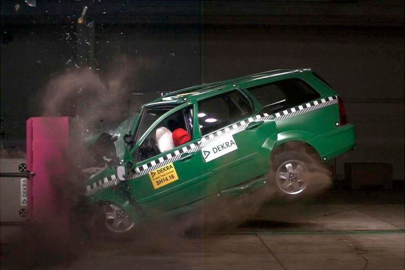 Die Sparte Unfallforschung ist eng mit dem Crash-Test-Center der Dekra verzahnt. (Bild: Dekra)
