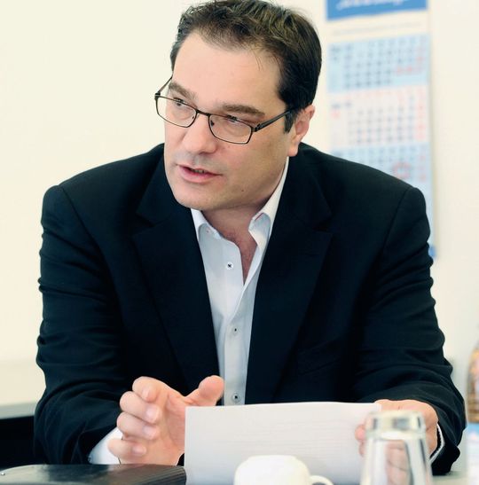 „Sprühtürme gehören aus Explosionsschutzsicht zu den anspruchsvollsten Anlagen.“          Albert Speckmaier, Leiter Produktion und Lohnfertigung für funktionale Produkte, Meggle(Bild:  Siegfried Sperl)